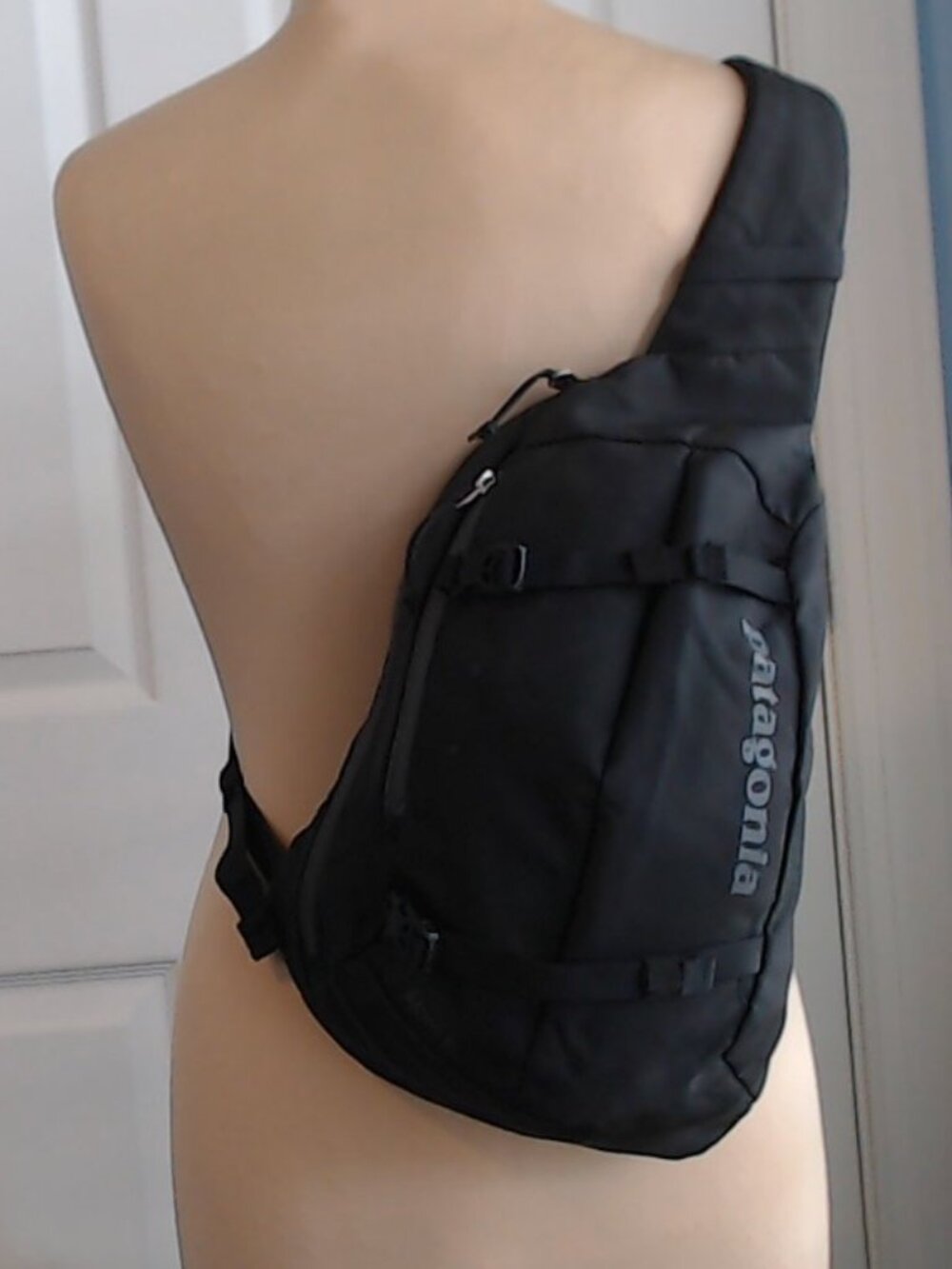 VINTAGE Patagonia Atom Sling Bag 8L, black charcoal
